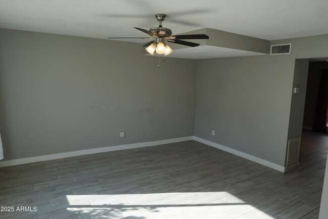 Building Photo - 4501 S Mill Ave