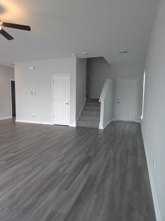 Building Photo - 101 Fenway St