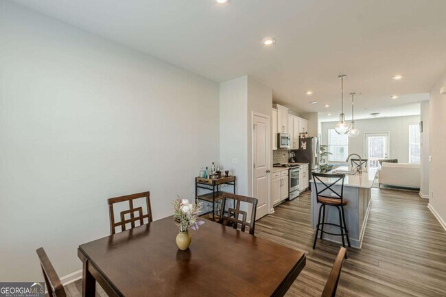 Building Photo - 1205 Skylar Ln SE