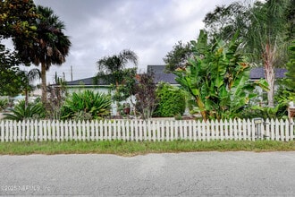 Building Photo - 1012 8th St S