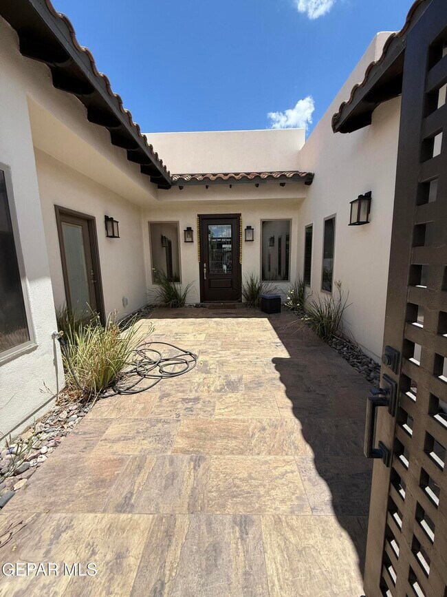 Building Photo - 6568 Contessa Ridge