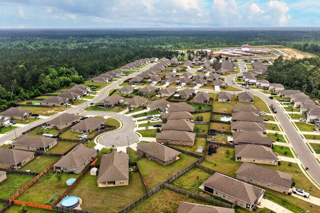 Building Photo - 15610 Ridge Ct