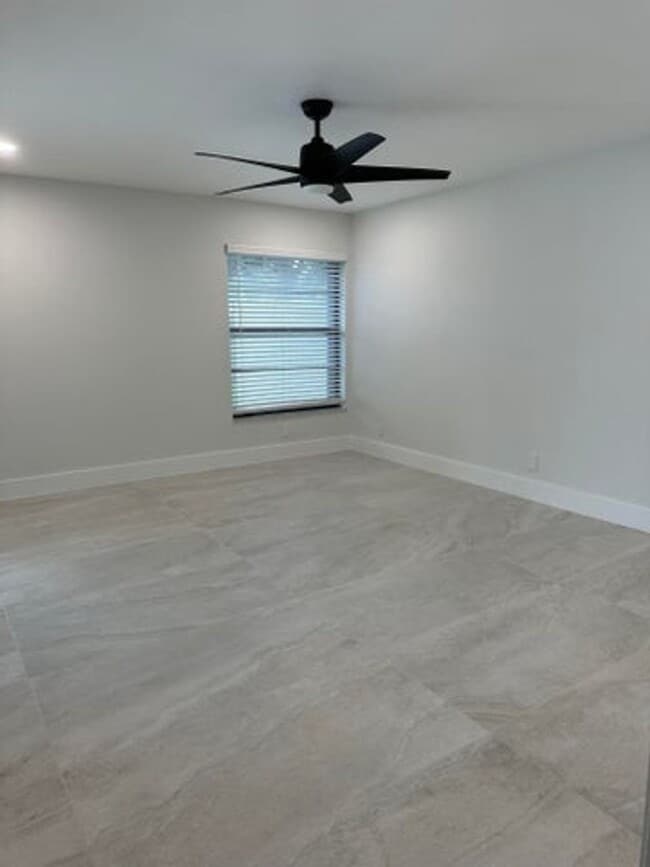 Building Photo - 11600 Island Lakes Ln