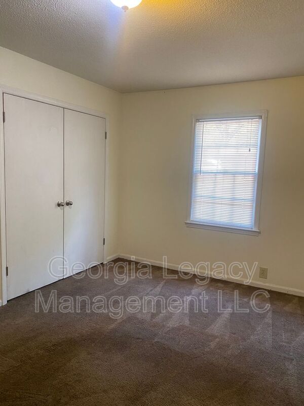 Building Photo - 272 Lawrenceville St