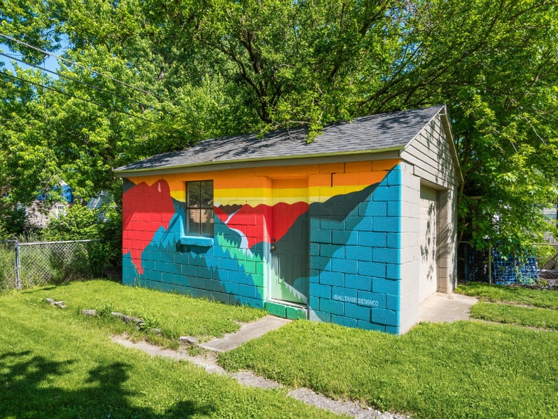 Building Photo - 2585 Howey Rd