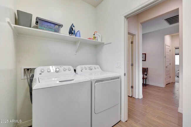Building Photo - 8490 S 165th Dr