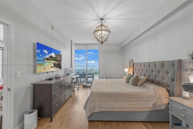 Building Photo - 7901 Hispanola Ave