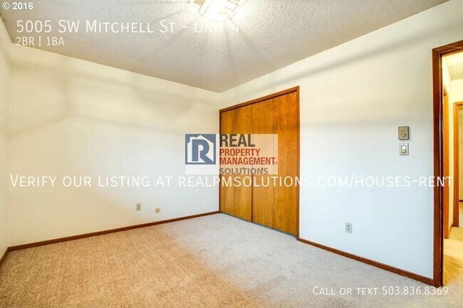 Building Photo - 5005 SW Mitchell St