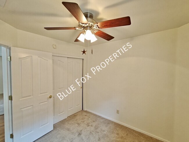 Building Photo - 10923 S Lake Gambusi Dr