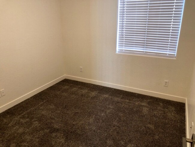 Building Photo - 3533 E Joseph Way