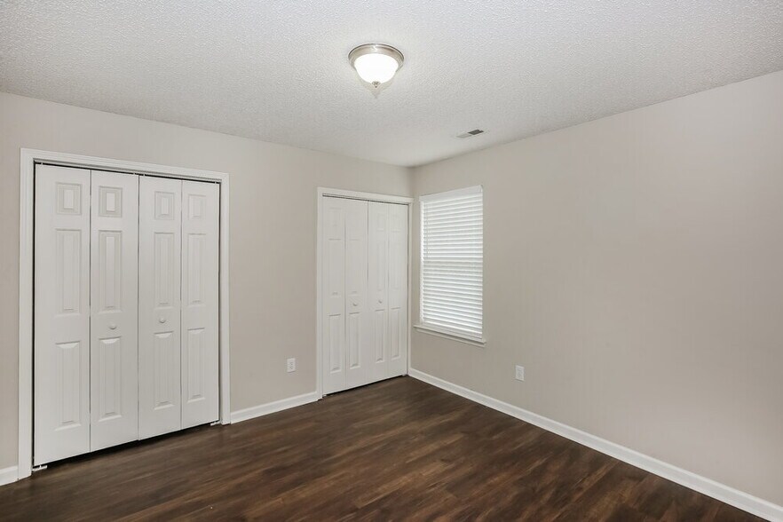 Building Photo - 3913 Edgeview Dr