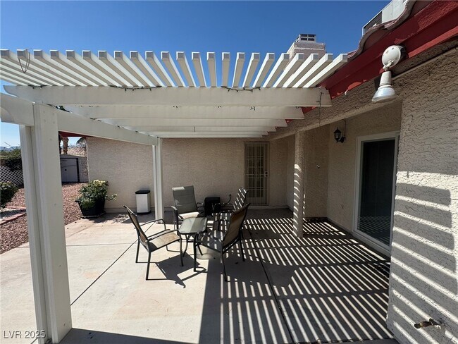 Building Photo - 7980 Rye Canyon Dr