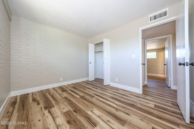 Building Photo - 7957 E 19th Pl