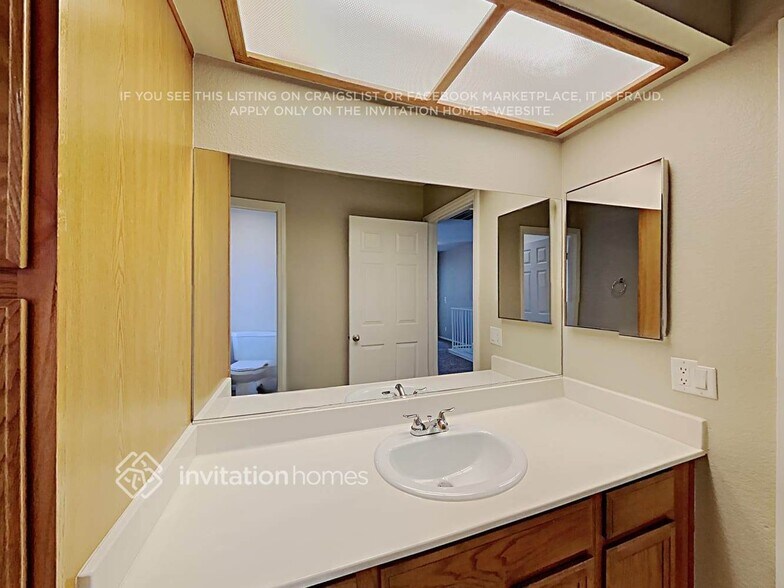 Building Photo - 9425 Deer Lodge Ln