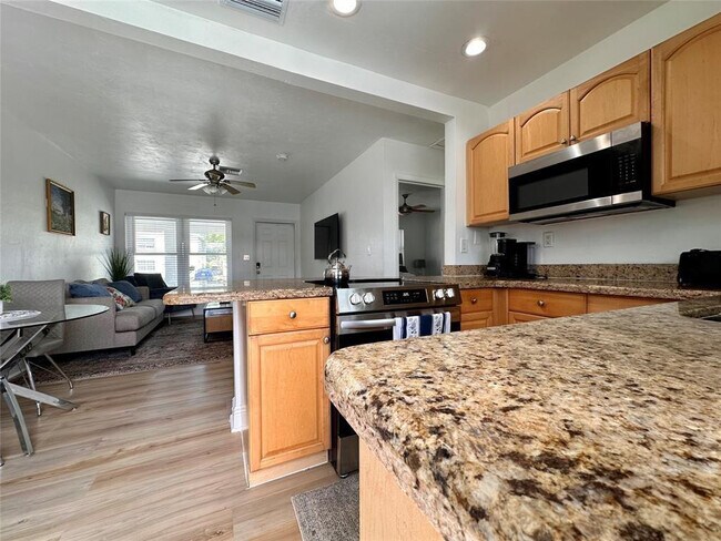 Building Photo - 5411 NE 22nd Terrace