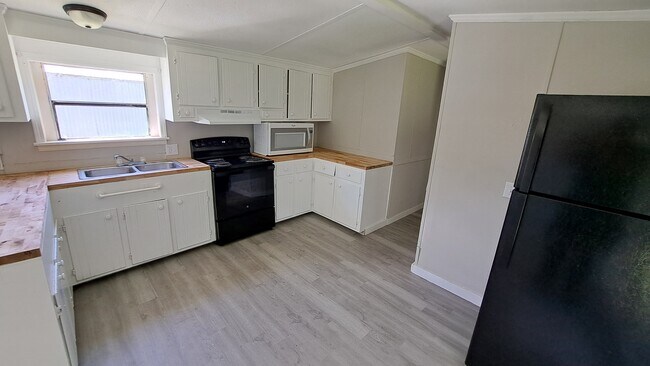 Building Photo - 113 Novits Nook Ct