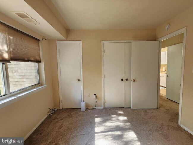 Building Photo - 12215 Braxfield Ct