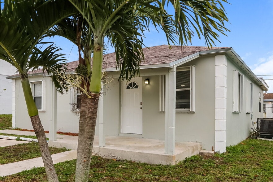 Building Photo - 849 W 5th St