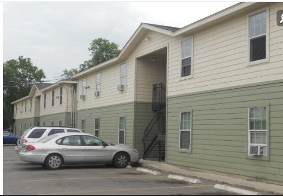 Primary Photo - Granada Apartments