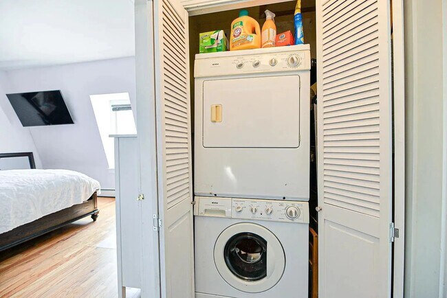 Building Photo - Portsmouth NH