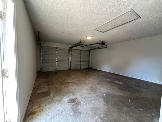 Building Photo - 8231 Meadow Forest St
