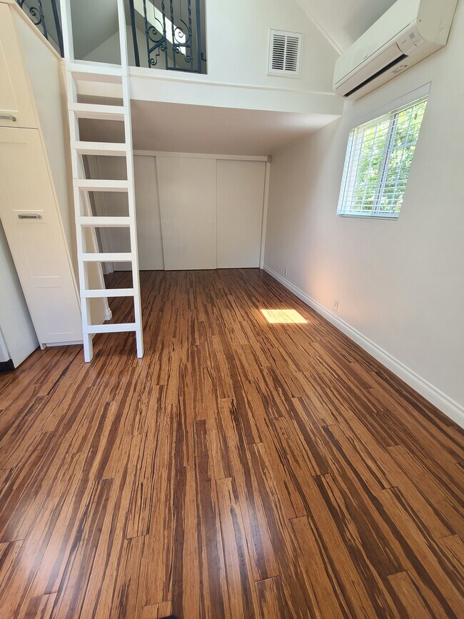 Building Photo - 14651 Huston St