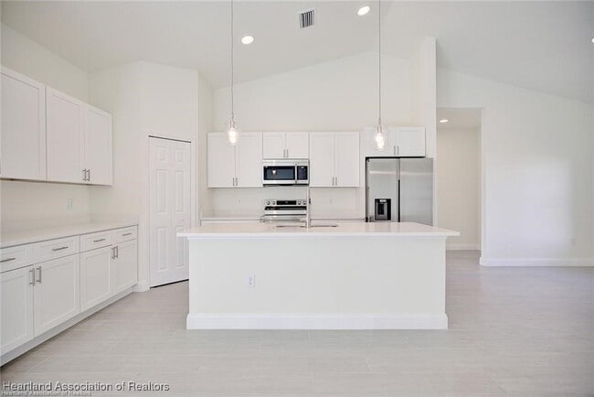 Building Photo - 6909 Salem Ct