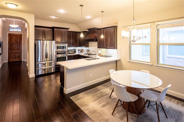 Building Photo - 8620 Grassland Dr