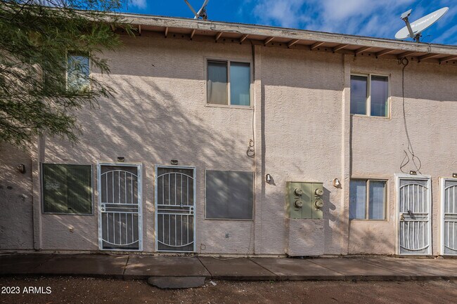 Building Photo - 12740 W Amy Dr