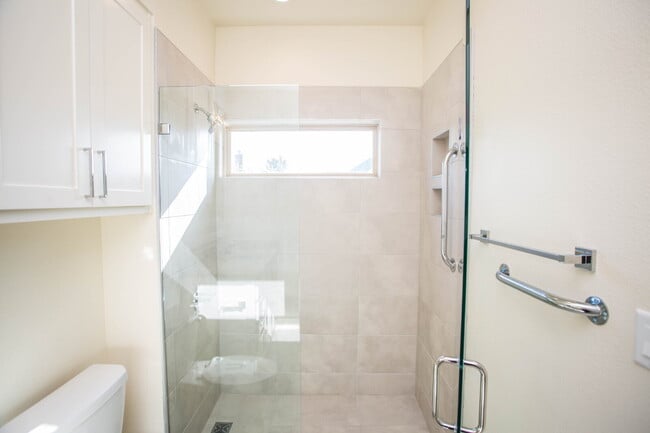 Building Photo - Luxury Living in the Estates at Vintage