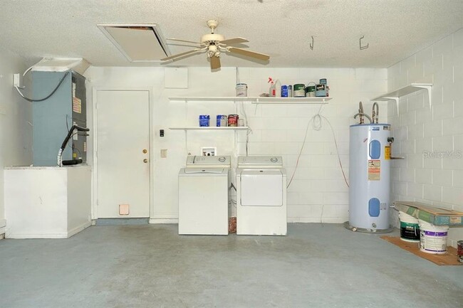 Building Photo - 6617 Coral Cove Dr