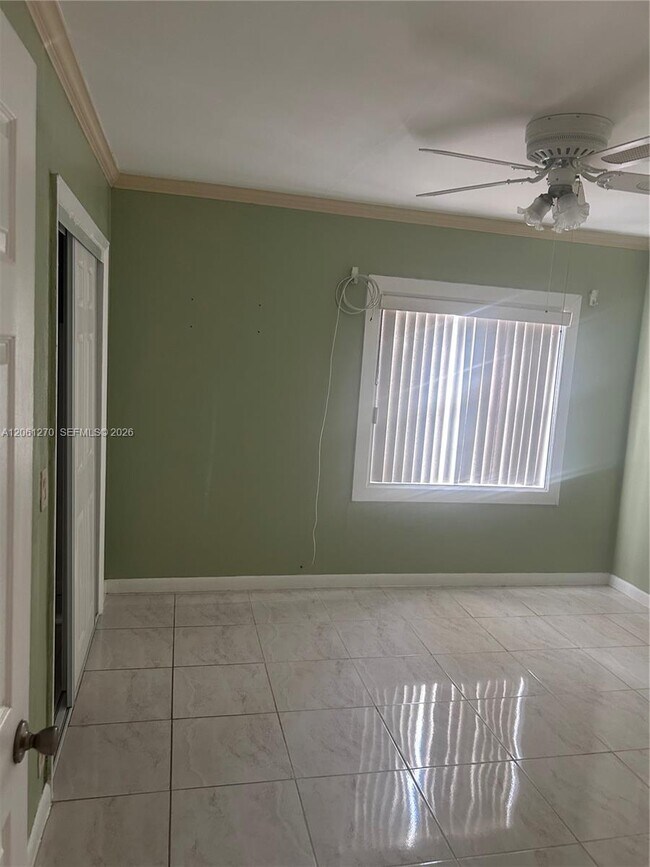 Building Photo - 11108 Peachtree Dr