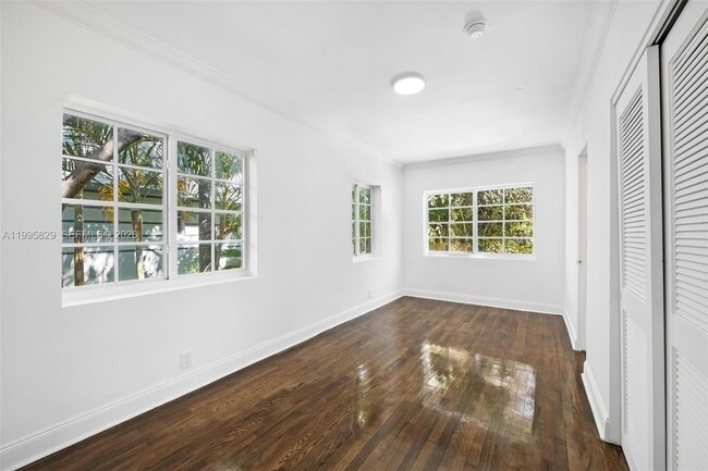 Building Photo - 1545 Meridian Ave