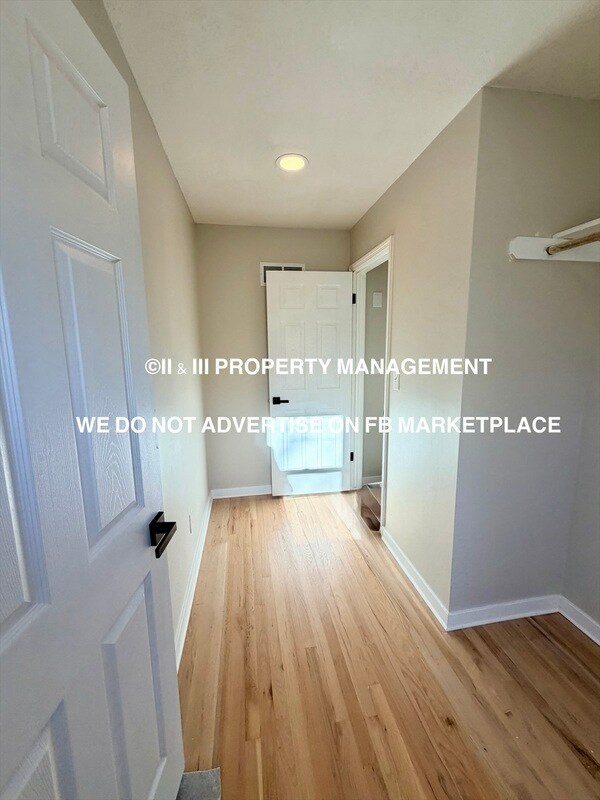 Building Photo - 9209 Hayes Dr