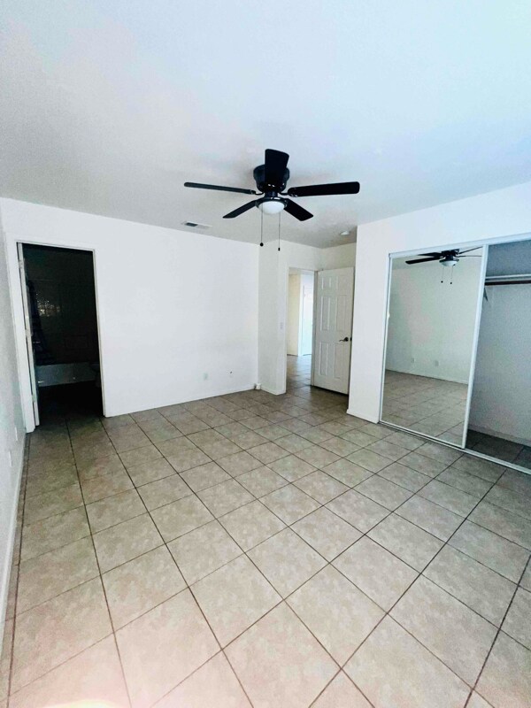 Building Photo - 3150 Arapaho Dr
