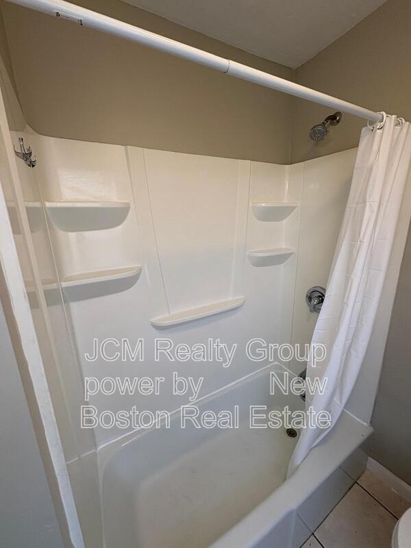 Building Photo - 40 Hurd St