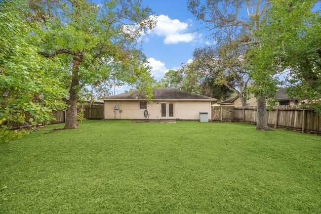 Building Photo - 2723 N Brompton Dr