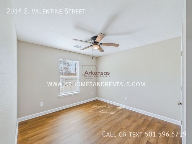 Building Photo - 2016 S Valentine St