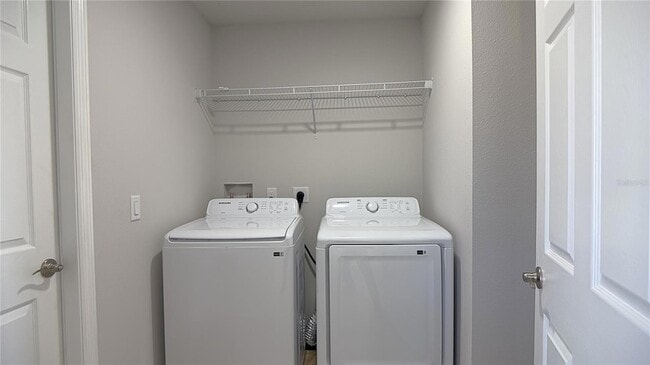 Building Photo - 110 E Dupont Ter