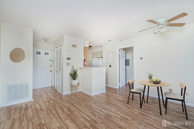 Building Photo - 212 Blew Ct