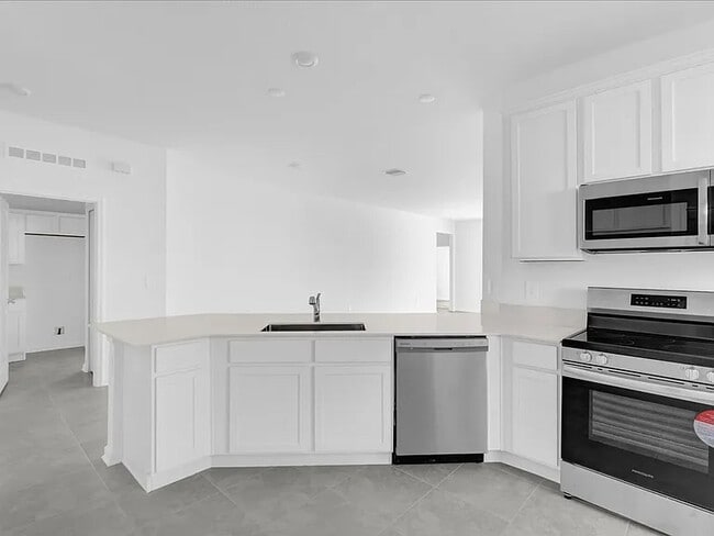 Building Photo - 4391 Pebbles Throw Dr