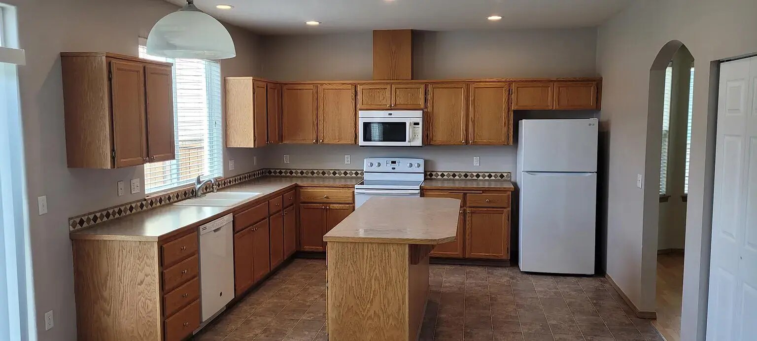 Building Photo - 16902 118th Avenue Ct E