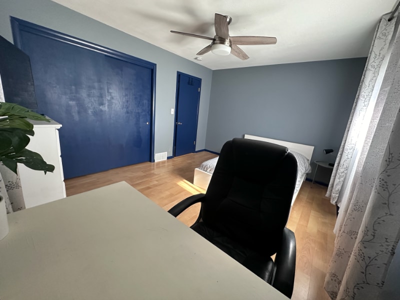 Building Photo - 513 13th St NE