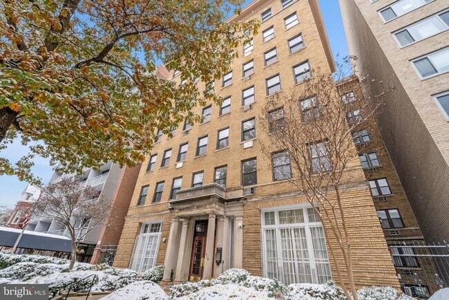 Building Photo - 1316 New Hampshire Ave NW