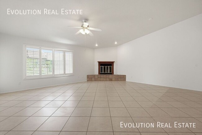 Building Photo - 2329 N Recker Rd