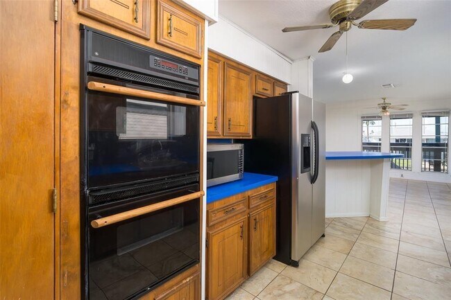 Building Photo - 618 Warsaw Dr