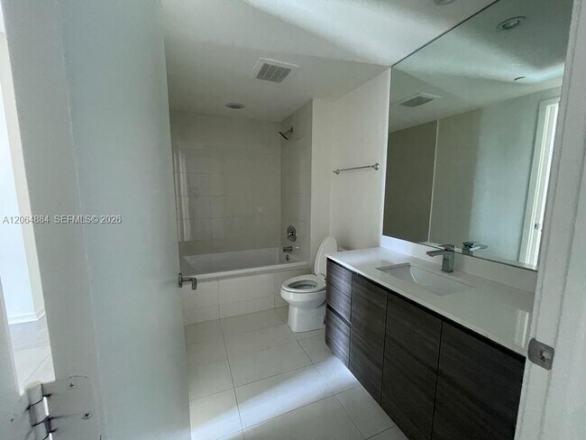 Building Photo - 1100 S Miami Ave