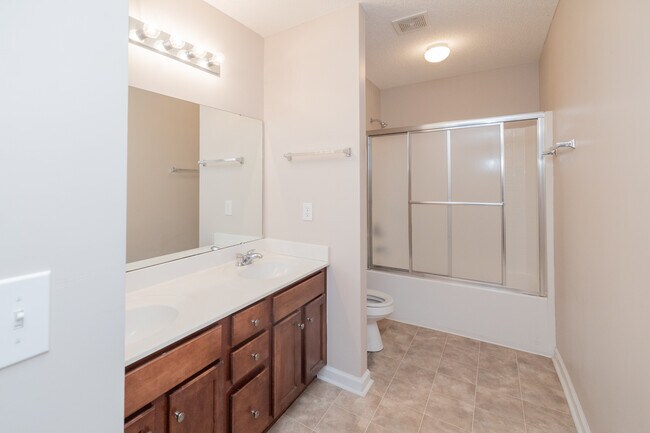 Building Photo - 1117 Deerberry Rd