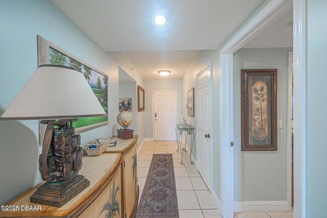 Building Photo - 4650 Links Village Dr