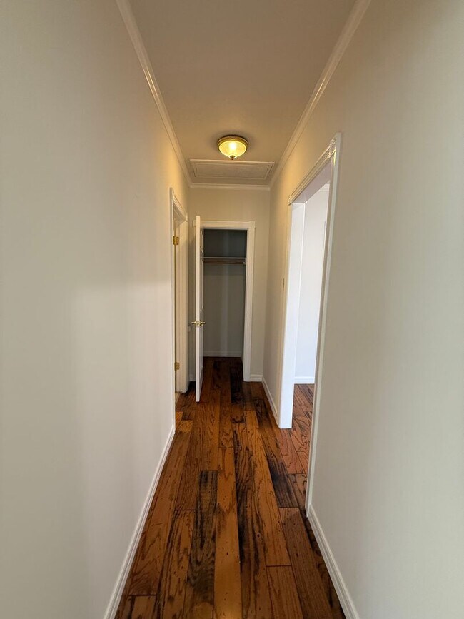 Building Photo - San Pedro 4 bedroom, 3 Bath Home with yard and Deck! Available NOW!